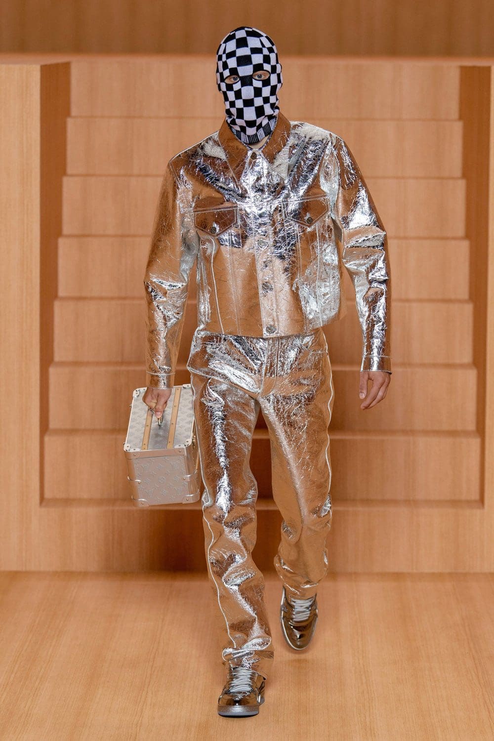 Louis Vuitton Spring Summer 2022 Men by RUNWAY MAGAZINE