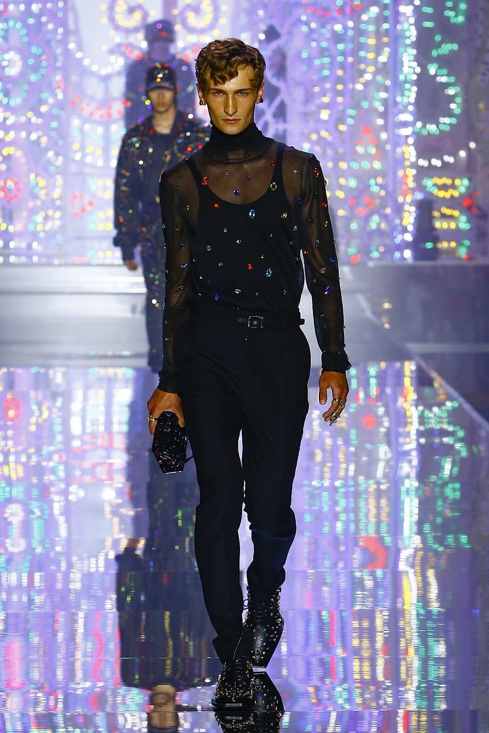 Dolce Gabbana Uomo Primavera Estate 2022 Light Therapy by RUNWAY MAGAZINE