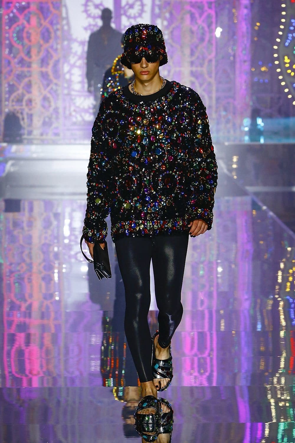Dolce Gabbana Uomo Primavera Estate 2022 Light Therapy by RUNWAY MAGAZINE