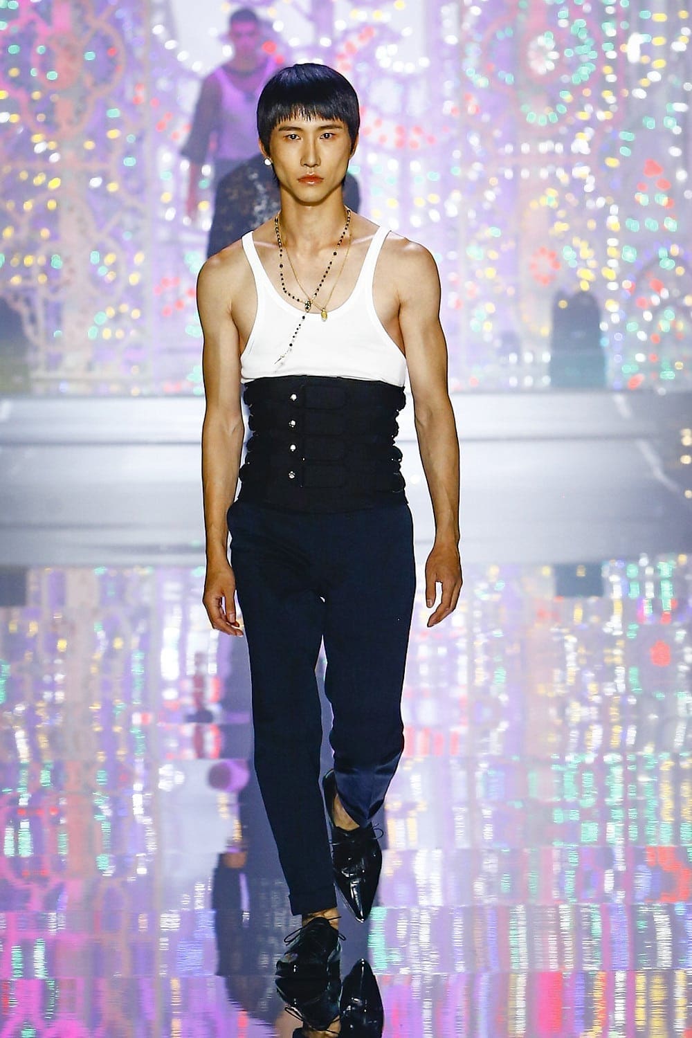Dolce Gabbana Uomo Primavera Estate 2022 Light Therapy by RUNWAY MAGAZINE