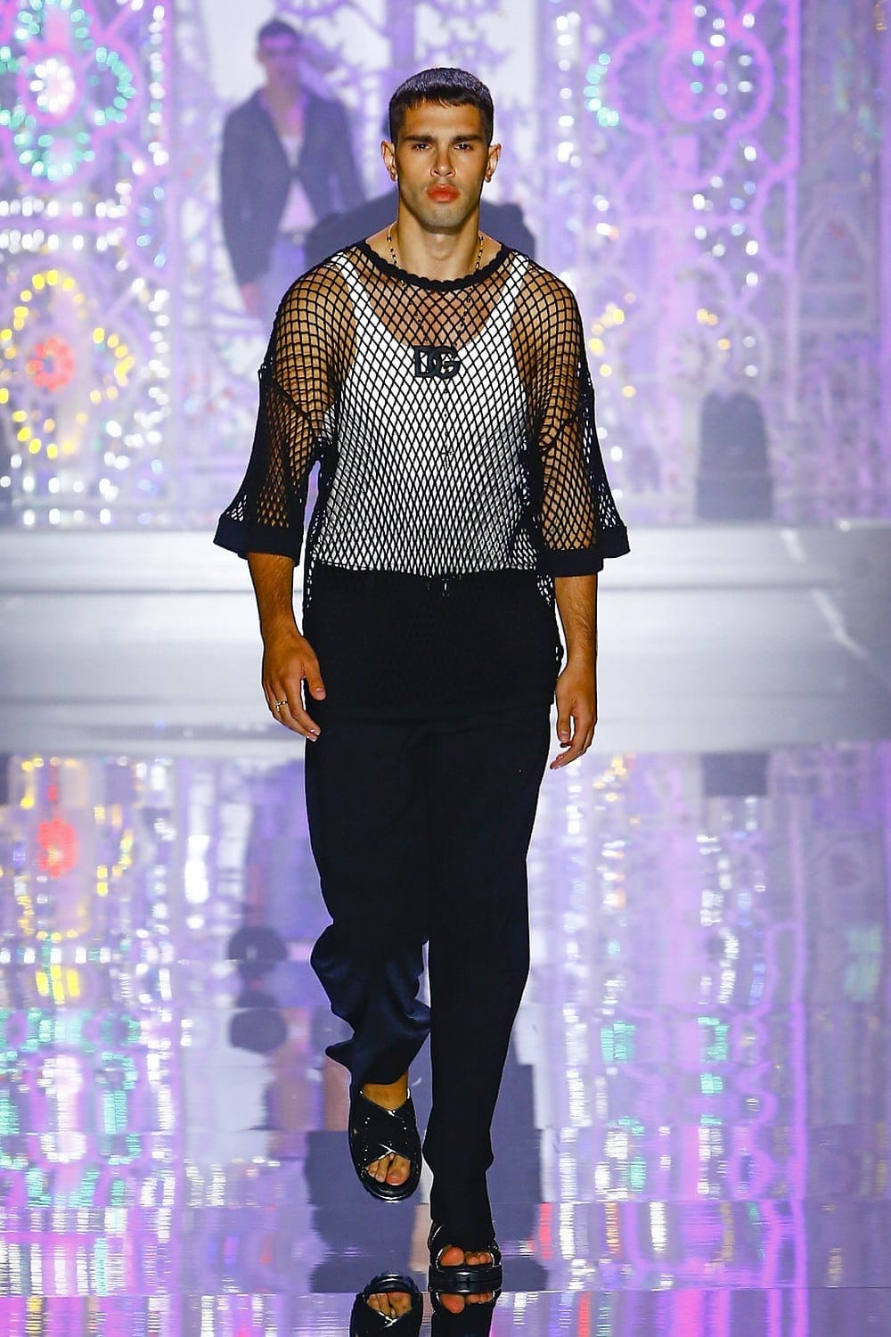 Dolce Gabbana Uomo Primavera Estate 2022 Light Therapy by RUNWAY MAGAZINE