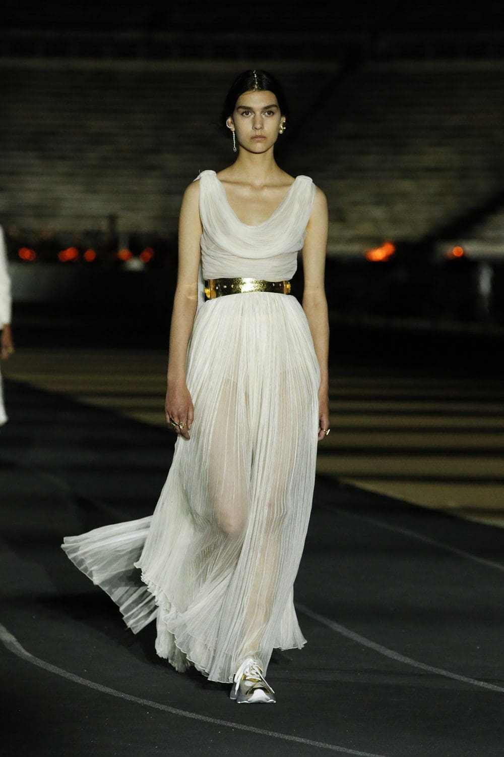 Dior Cruise 2022 Resort por RUNWAY MAGAZINE