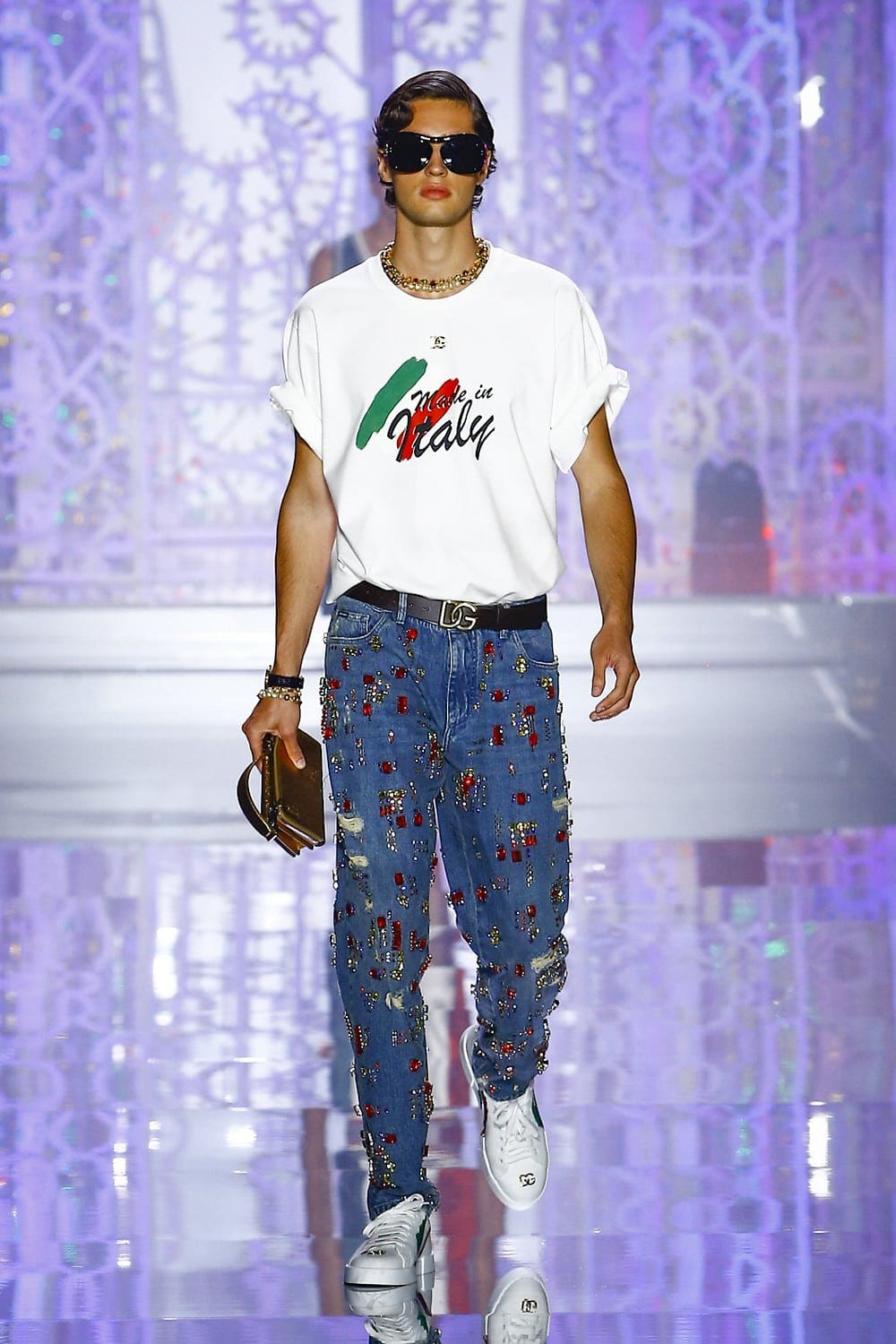 Dolce Gabbana Uomo Primavera Estate 2022 Light Therapy by RUNWAY MAGAZINE