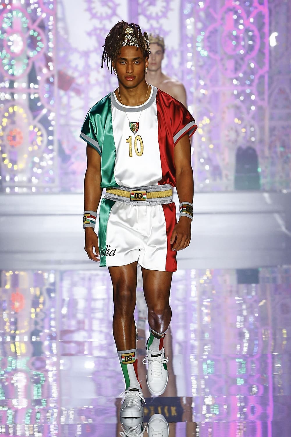 Dolce Gabbana Uomo Primavera Estate 2022 Light Therapy by RUNWAY MAGAZINE