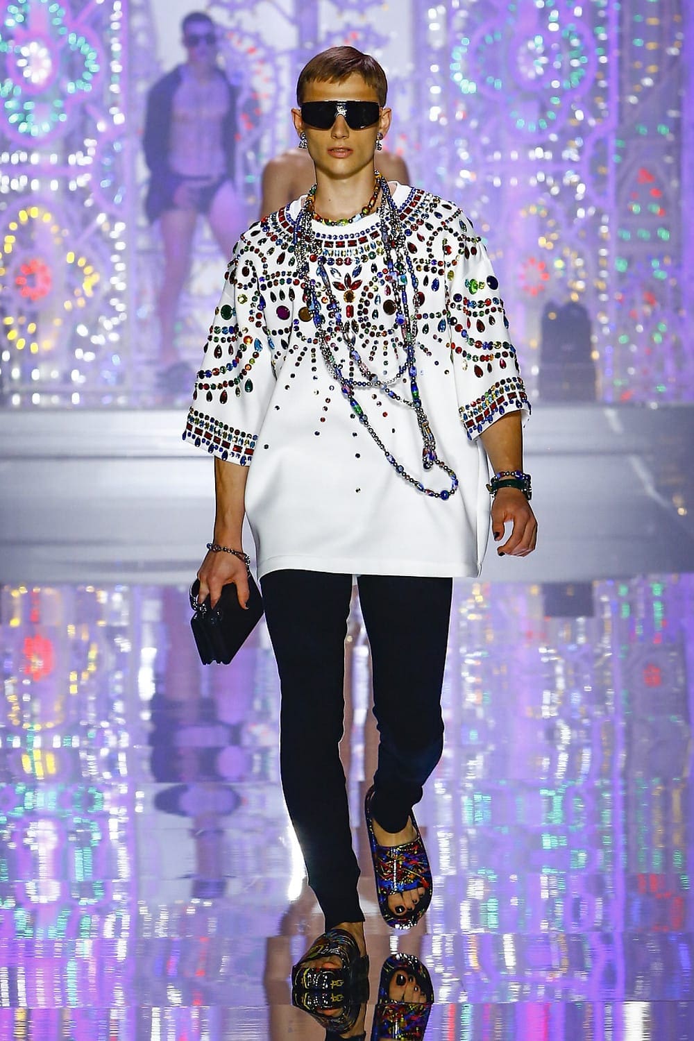 Dolce Gabbana Uomo Primavera Estate 2022 Light Therapy by RUNWAY MAGAZINE