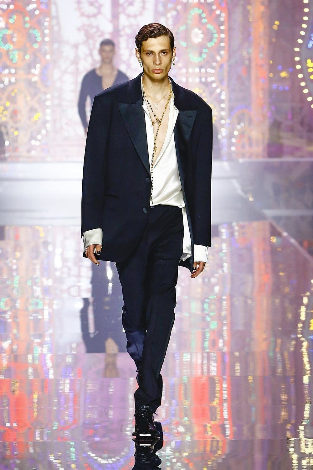 Dolce Gabbana Uomo Primavera Estate 2022 Light Therapy by RUNWAY MAGAZINE