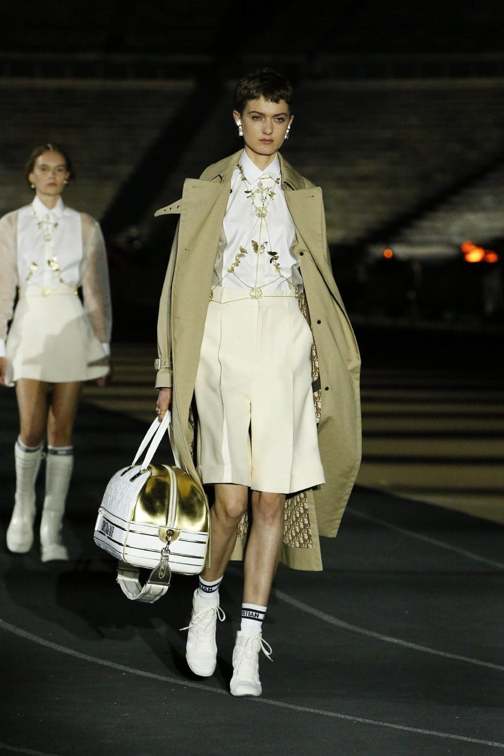 Dior Cruise 2022 Resort por RUNWAY MAGAZINE
