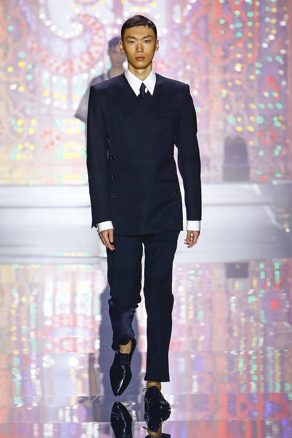 Dolce Gabbana Uomo Primavera Estate 2022 Light Therapy by RUNWAY MAGAZINE