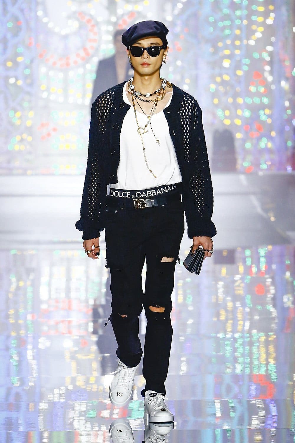 Dolce Gabbana Uomo Primavera Estate 2022 Light Therapy by RUNWAY MAGAZINE