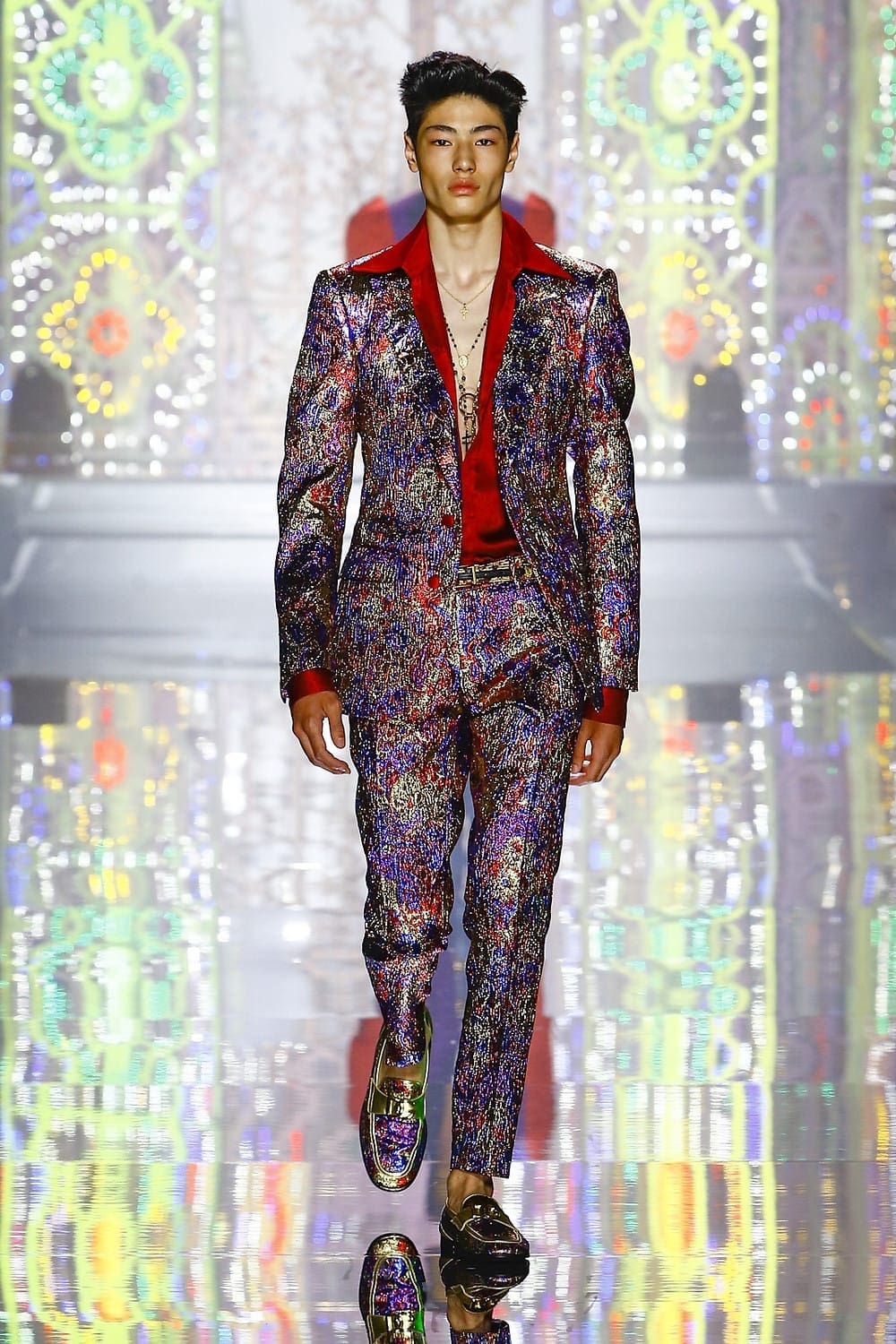Dolce Gabbana Uomo Primavera Estate 2022 Light Therapy by RUNWAY MAGAZINE