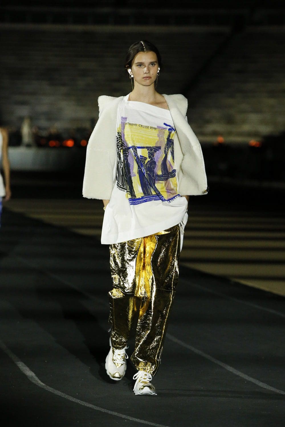 Dior Cruise 2022 Resort por RUNWAY MAGAZINE