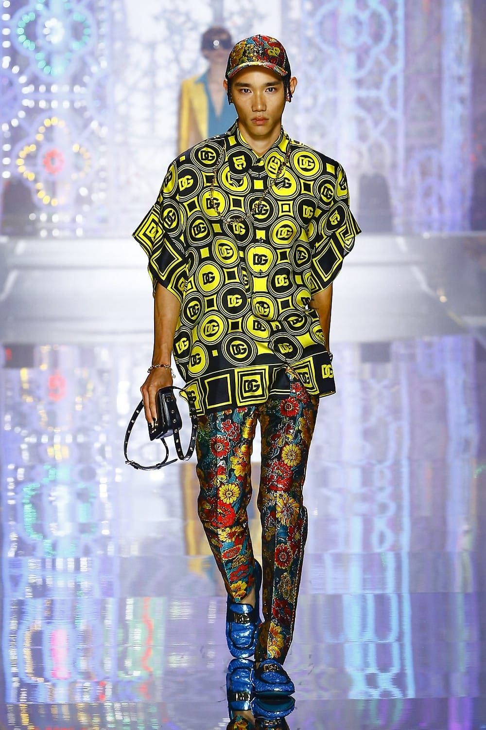 Dolce Gabbana Uomo Primavera Estate 2022 Light Therapy by RUNWAY MAGAZINE