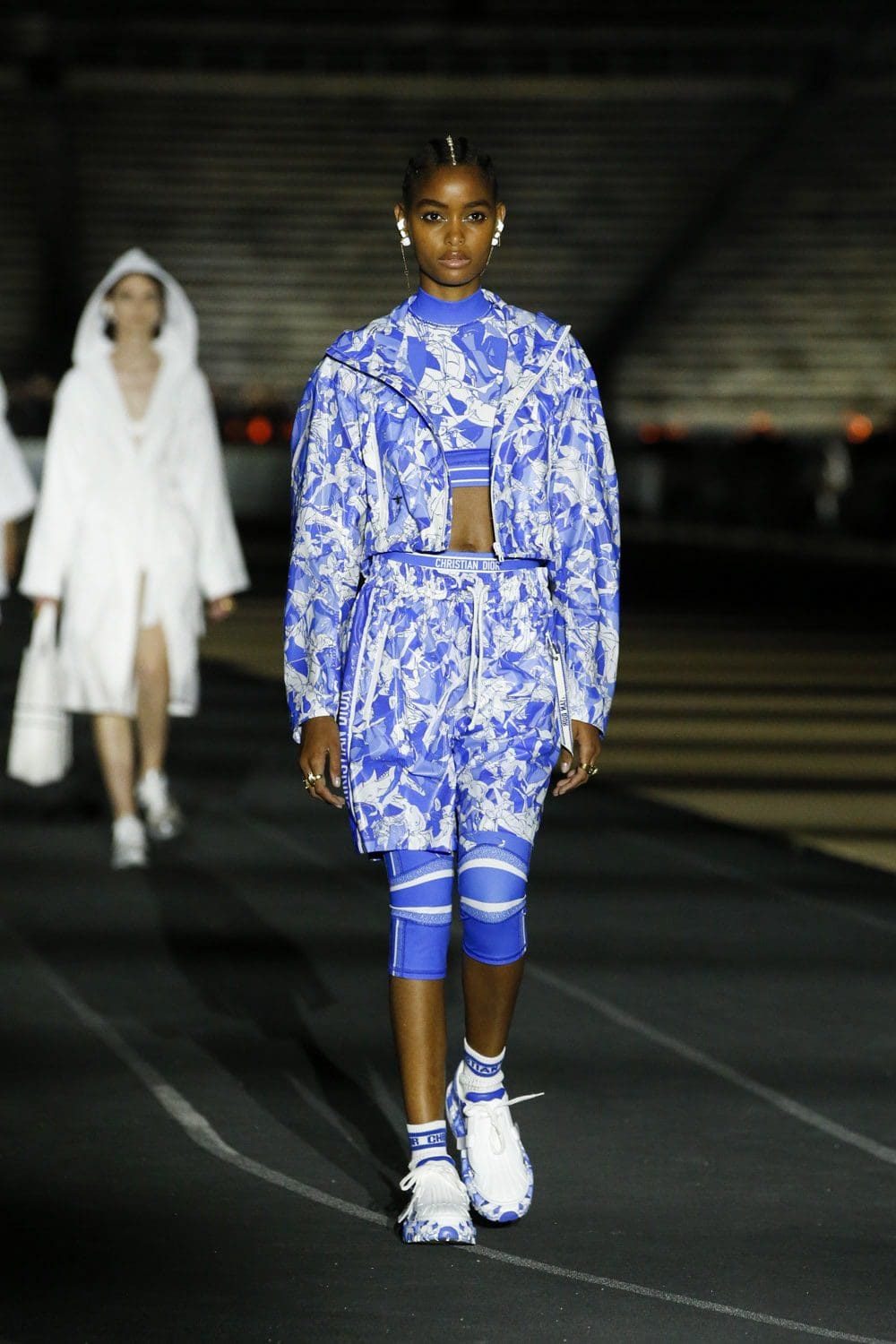 Dior Cruise 2022 Resort por RUNWAY MAGAZINE