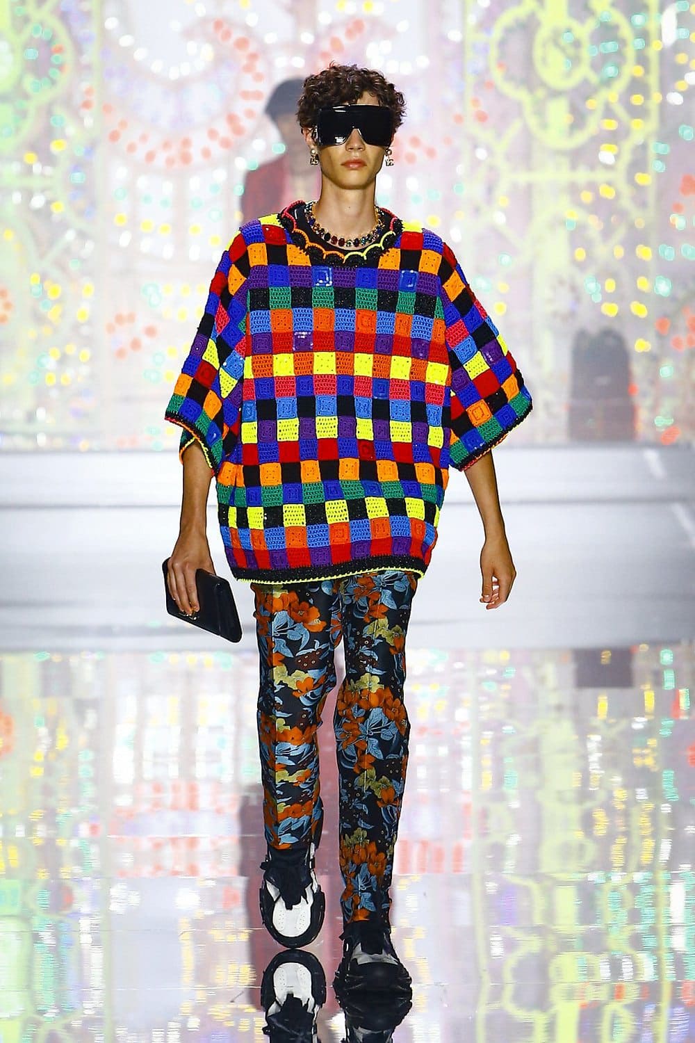 Dolce Gabbana Uomo Primavera Estate 2022 Light Therapy by RUNWAY MAGAZINE