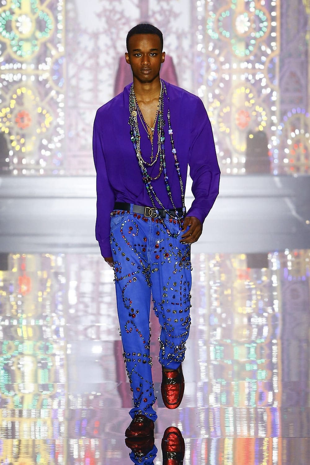 Dolce Gabbana Uomo Primavera Estate 2022 Light Therapy by RUNWAY MAGAZINE