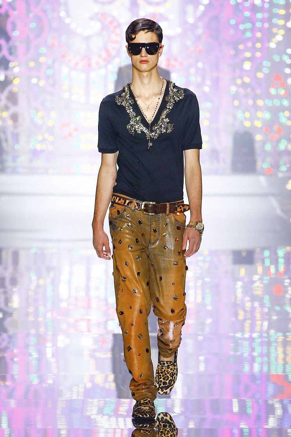 Dolce Gabbana Uomo Primavera Estate 2022 Light Therapy by RUNWAY MAGAZINE
