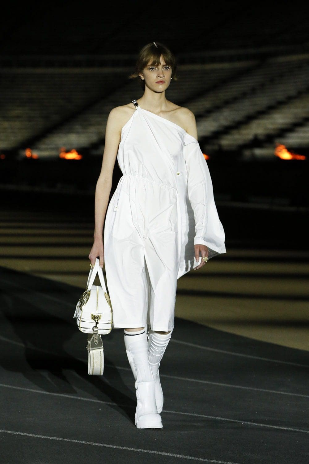 Dior Cruise 2022 Resort por RUNWAY MAGAZINE