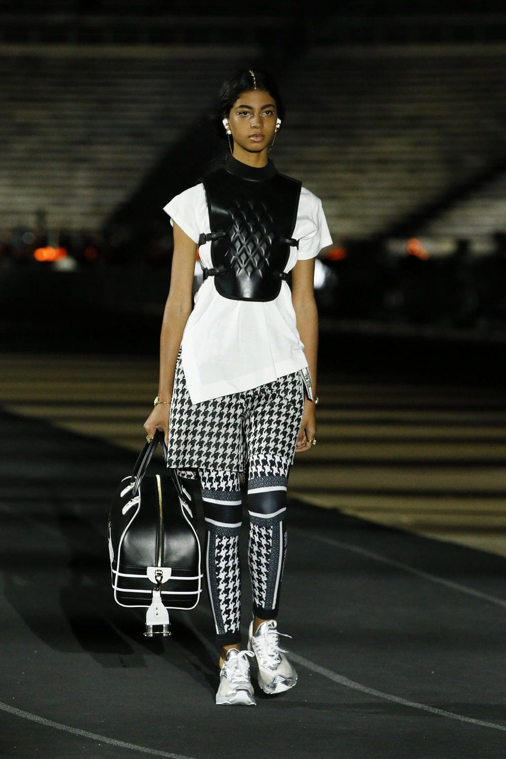 Dior Cruise 2022 Resort por RUNWAY MAGAZINE