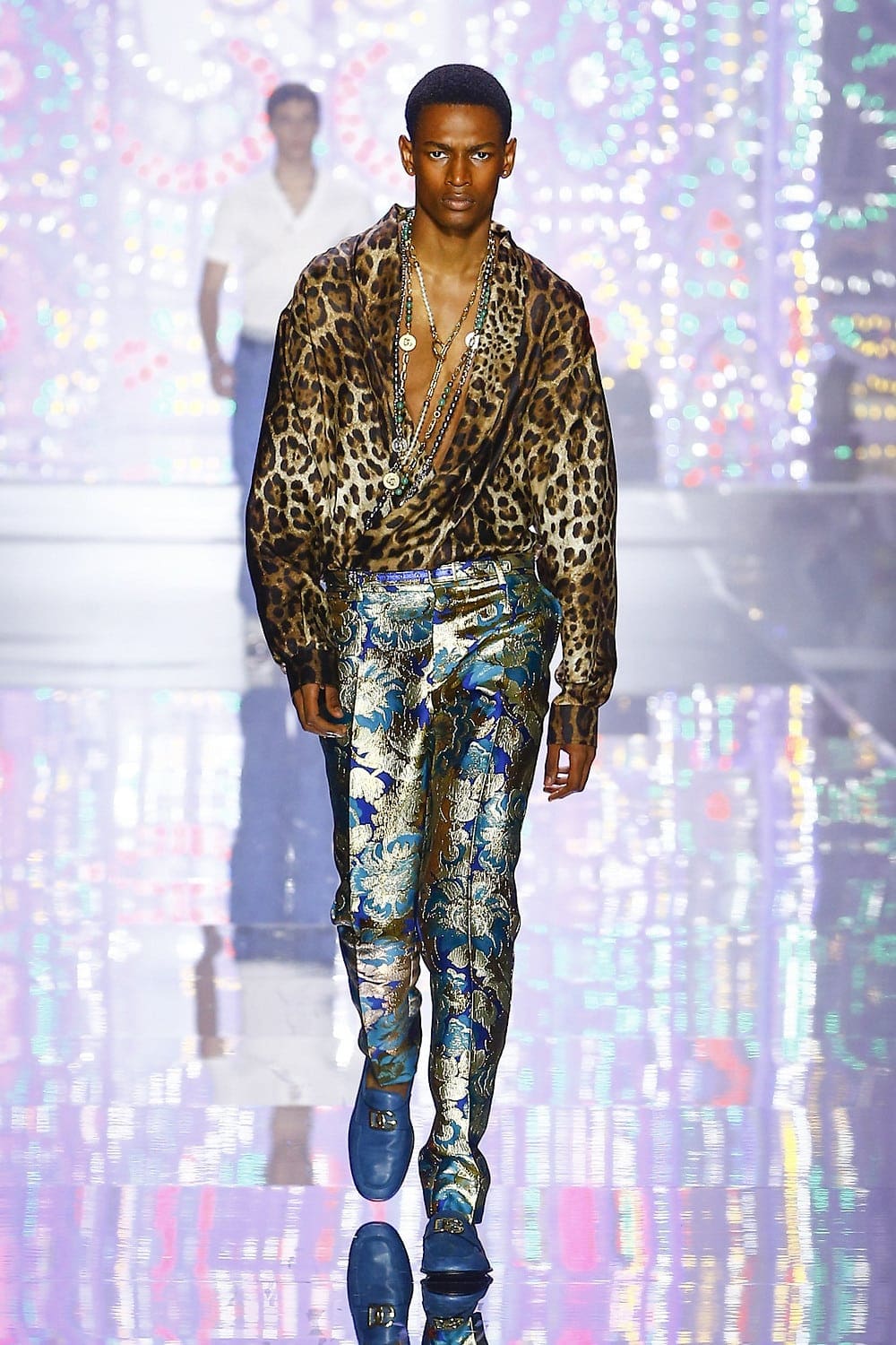 Dolce Gabbana Uomo Primavera Estate 2022 Light Therapy by RUNWAY MAGAZINE