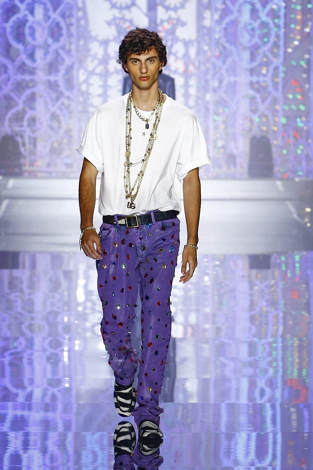 Dolce Gabbana Uomo Primavera Estate 2022 Light Therapy by RUNWAY MAGAZINE