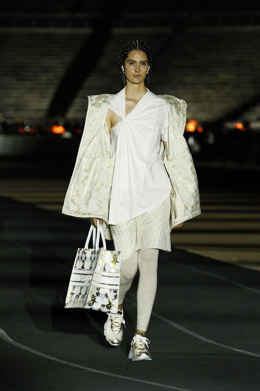 Dior Cruise 2022 Resort por RUNWAY MAGAZINE