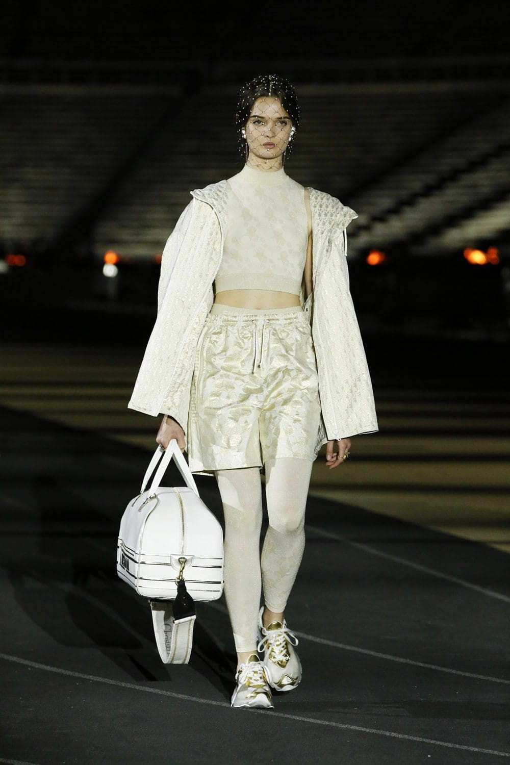 Dior Cruise 2022 Resort por RUNWAY MAGAZINE
