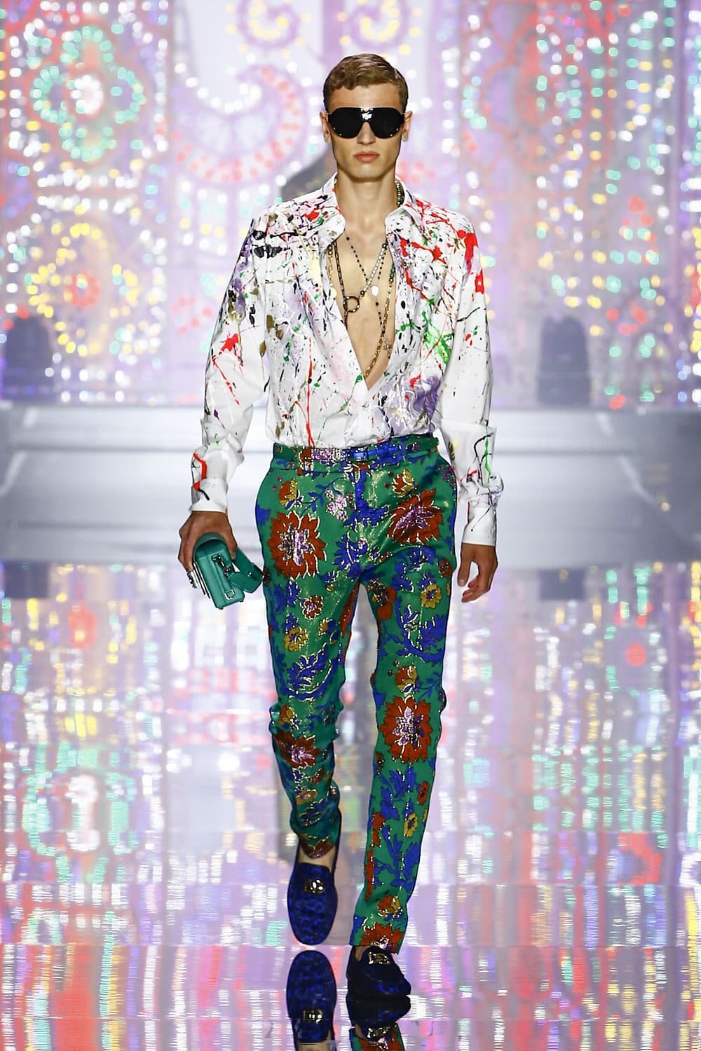 Dolce Gabbana Uomo Primavera Estate 2022 Light Therapy by RUNWAY MAGAZINE