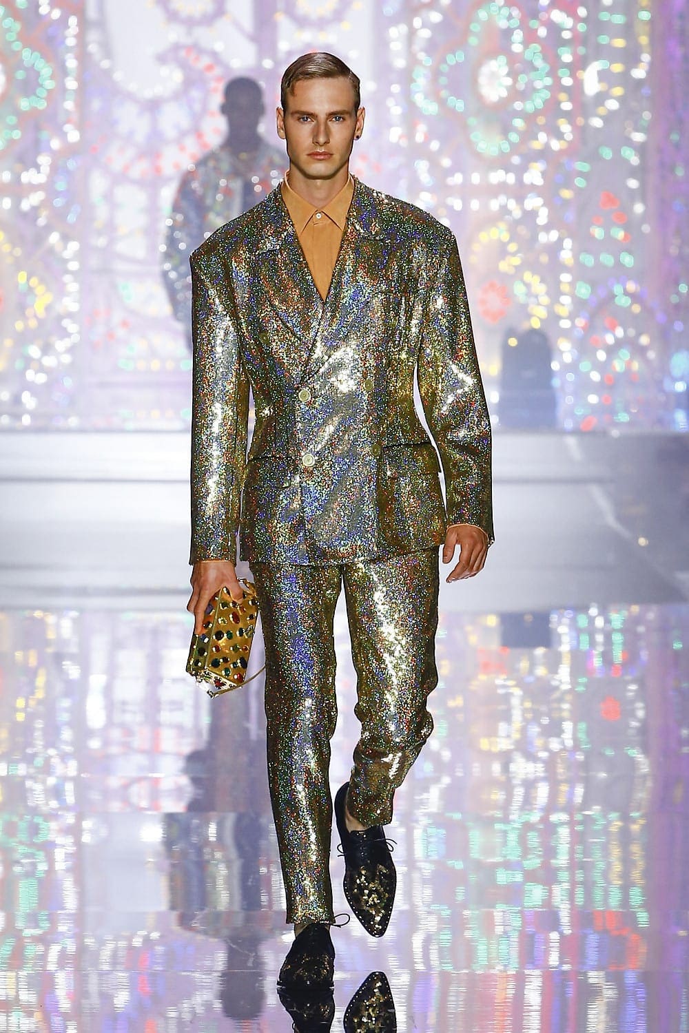 Dolce Gabbana Uomo Primavera Estate 2022 Light Therapy by RUNWAY MAGAZINE