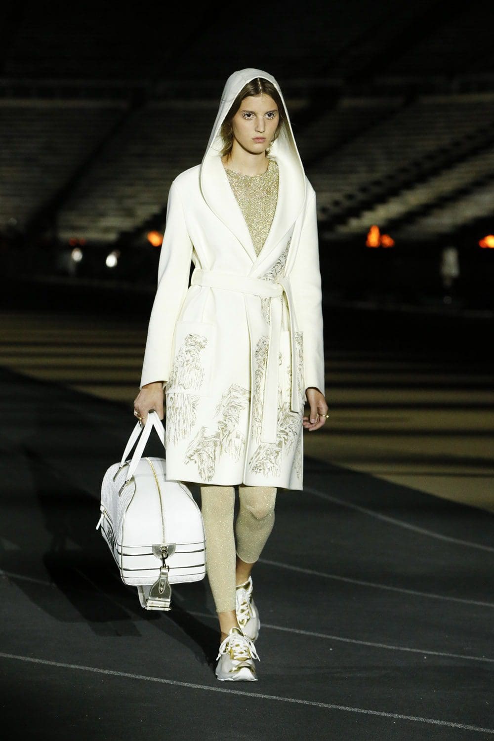 Dior Cruise 2022 Resort por RUNWAY MAGAZINE