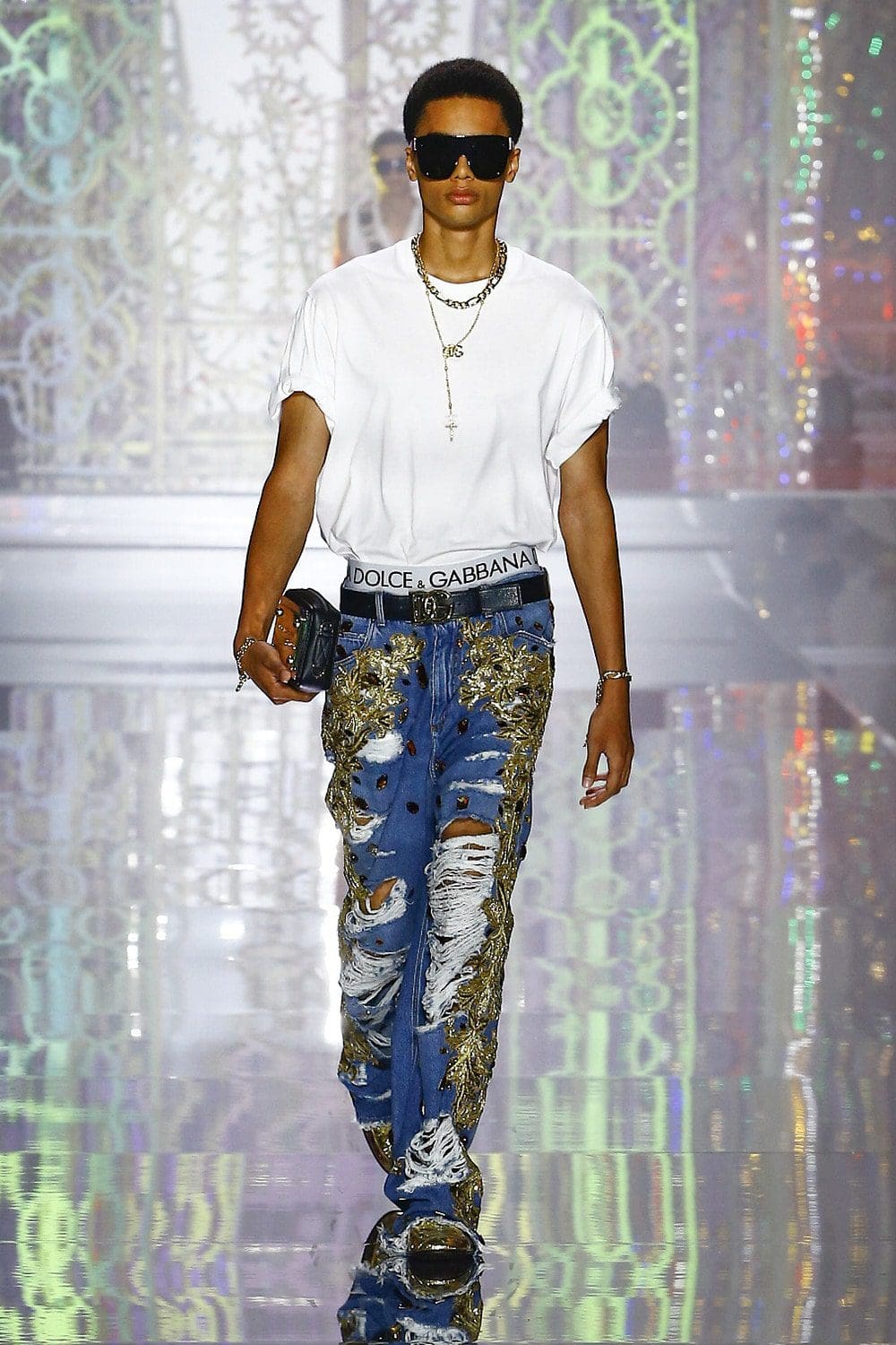 Dolce Gabbana Uomo Primavera Estate 2022 Light Therapy by RUNWAY MAGAZINE
