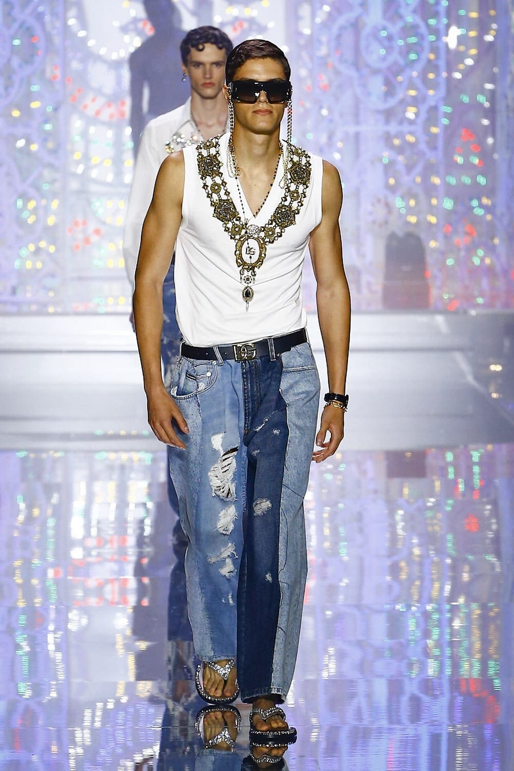 Dolce Gabbana Uomo Primavera Estate 2022 Light Therapy by RUNWAY MAGAZINE
