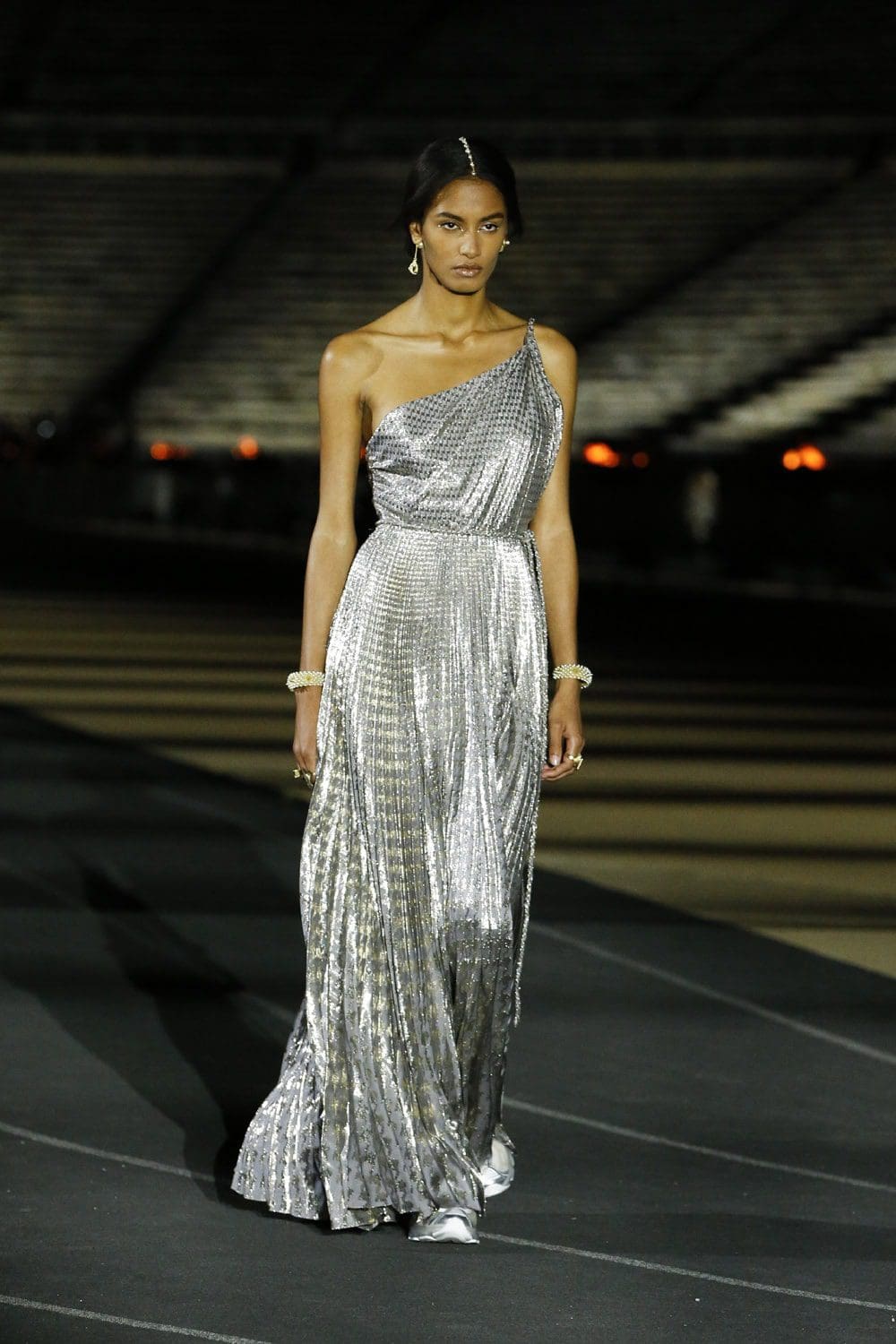 Dior Cruise 2022 Resort por RUNWAY MAGAZINE