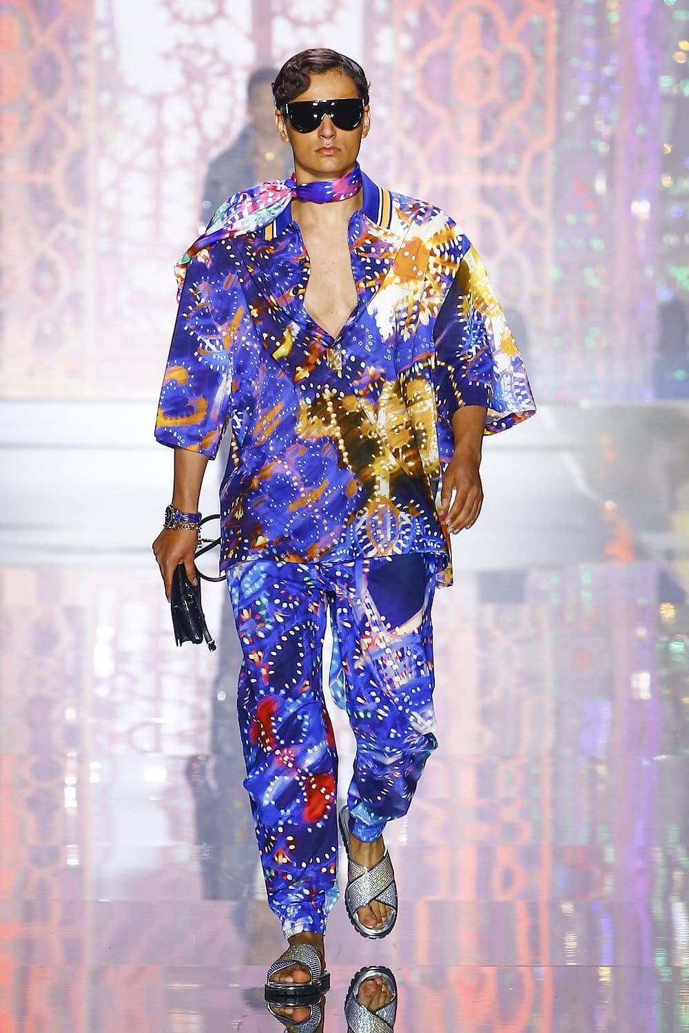 Dolce Gabbana Uomo Primavera Estate 2022 Light Therapy by RUNWAY MAGAZINE