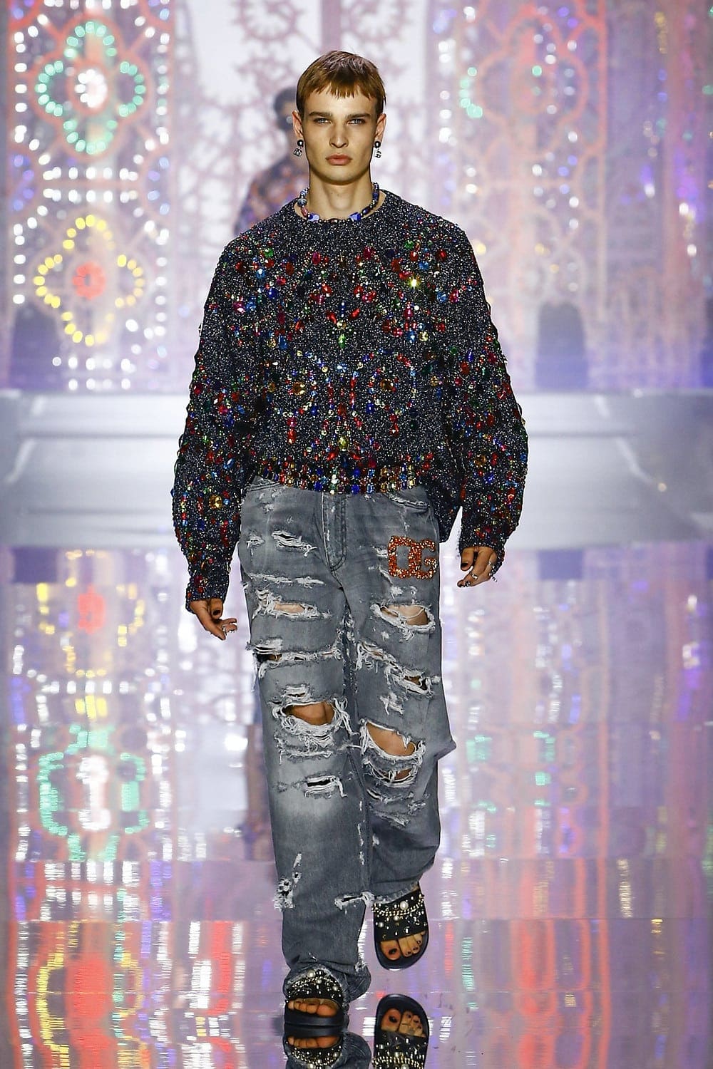 Dolce Gabbana Uomo Primavera Estate 2022 Light Therapy by RUNWAY MAGAZINE