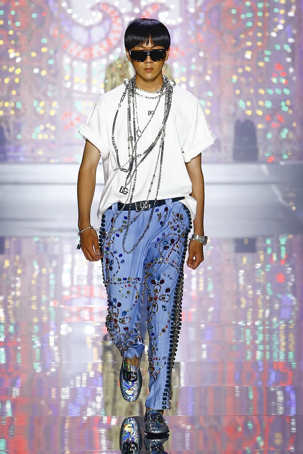 Dolce Gabbana Uomo Primavera Estate 2022 Light Therapy by RUNWAY MAGAZINE