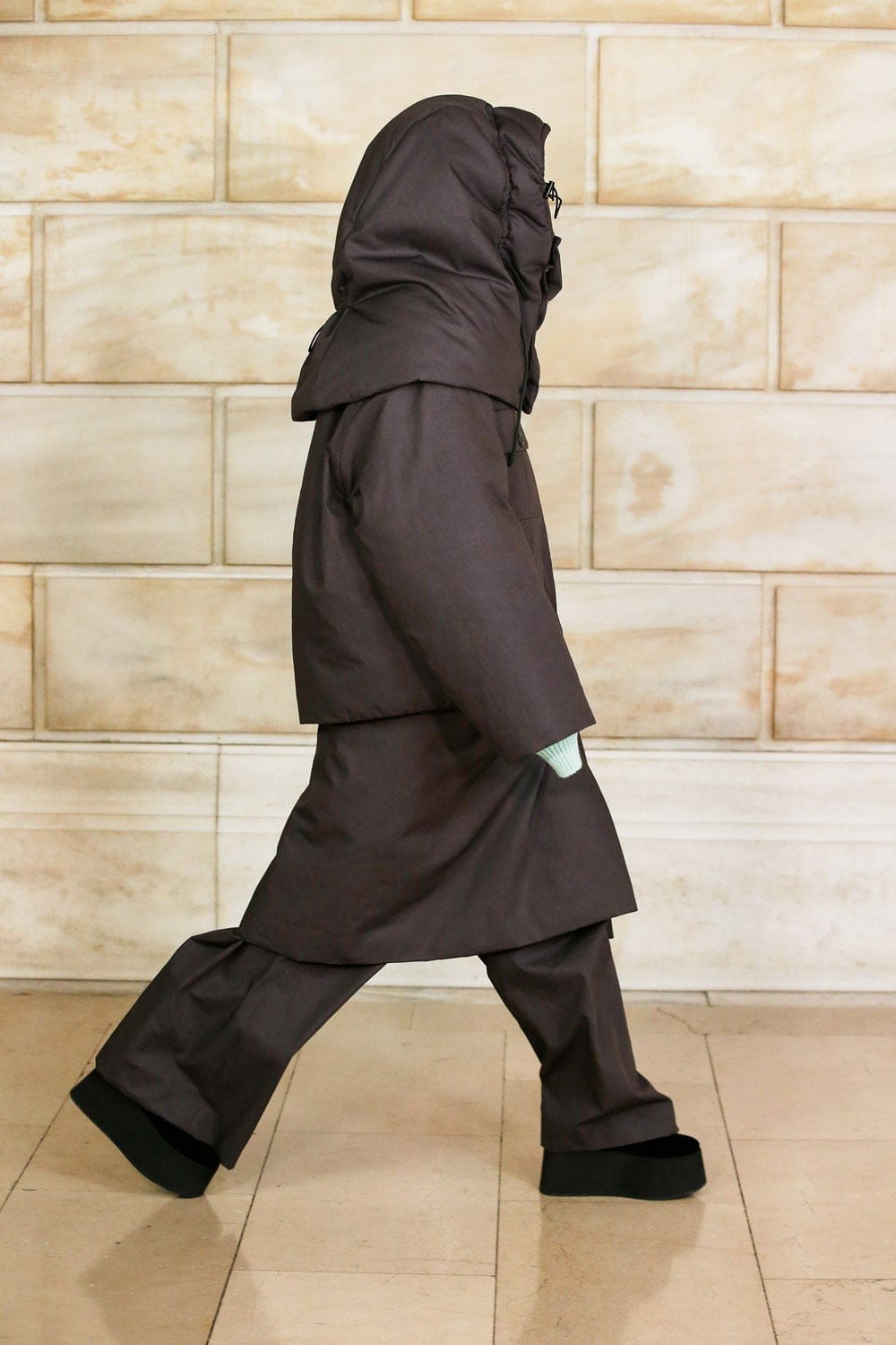 Marc Jacobs Automne Hiver 2021-2022 par RUNWAY MAGAZINE