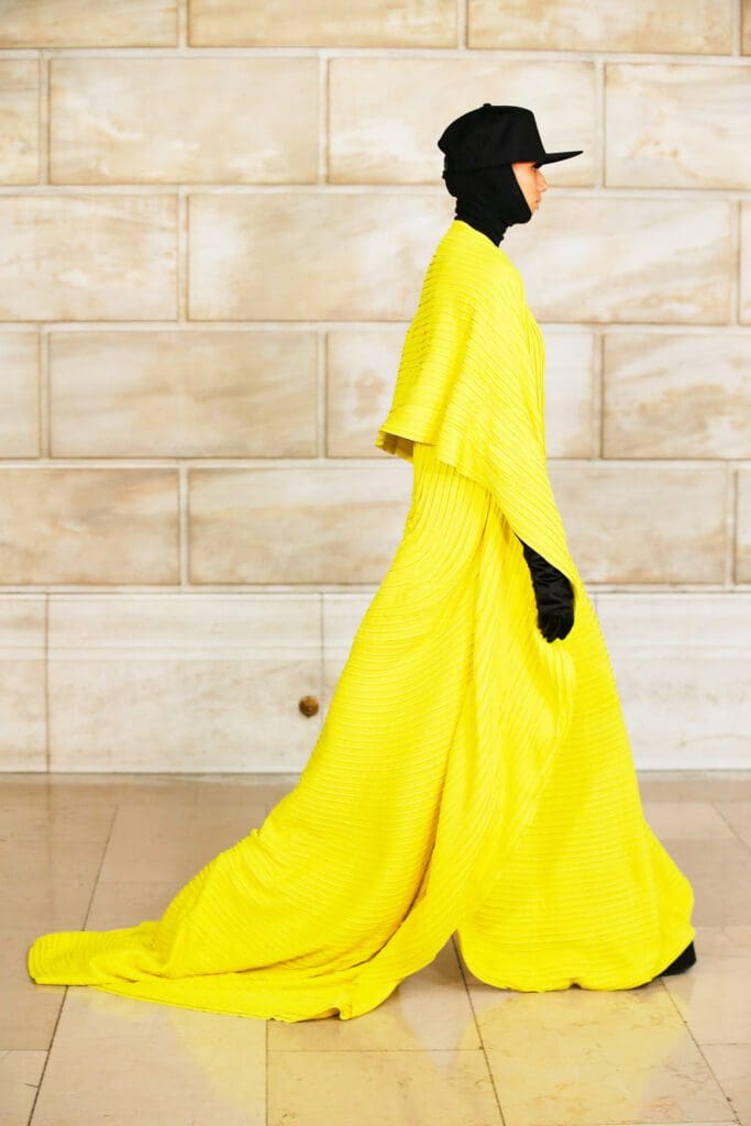 Marc Jacobs Fall Winter 2021-2022 by RUNWAY MAGAZINE
