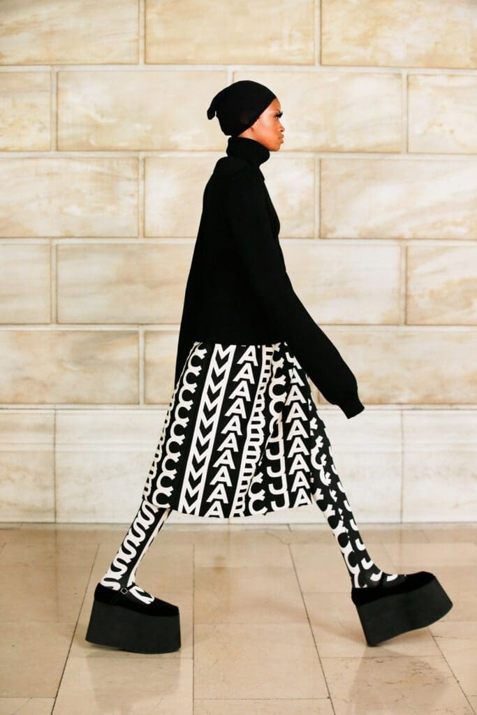 Marc Jacobs Fall Winter 2021-2022 by RUNWAY MAGAZINE