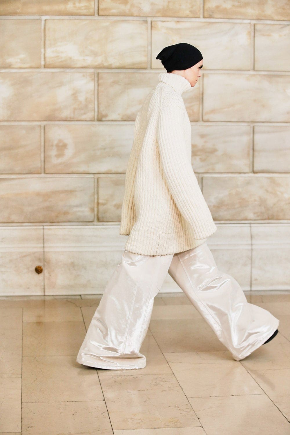 Marc Jacobs Automne Hiver 2021-2022 par RUNWAY MAGAZINE