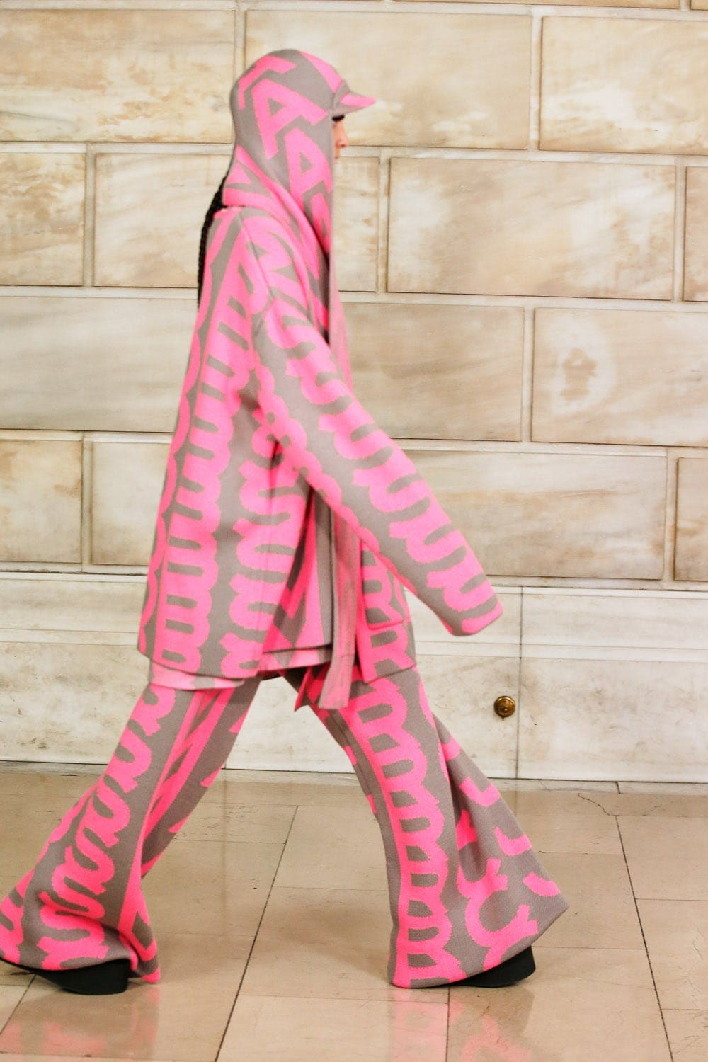 Marc Jacobs Automne Hiver 2021-2022 par RUNWAY MAGAZINE
