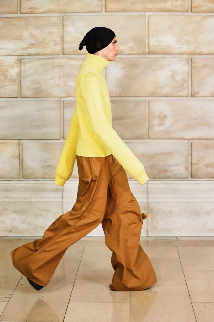 Marc Jacobs Fall Winter 2021-2022 by RUNWAY MAGAZINE