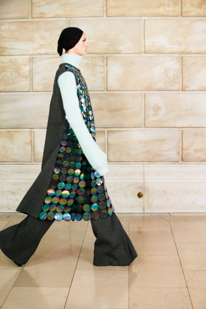 Marc Jacobs Fall Winter 2021-2022 by RUNWAY MAGAZINE