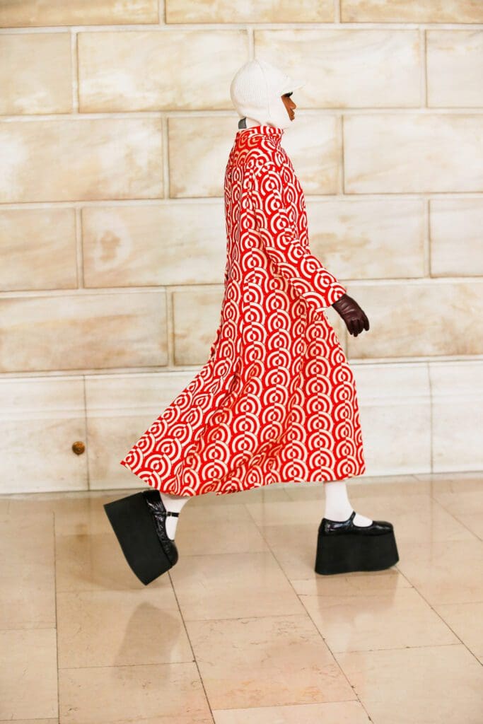 Marc Jacobs Fall Winter 2021-2022 by RUNWAY MAGAZINE