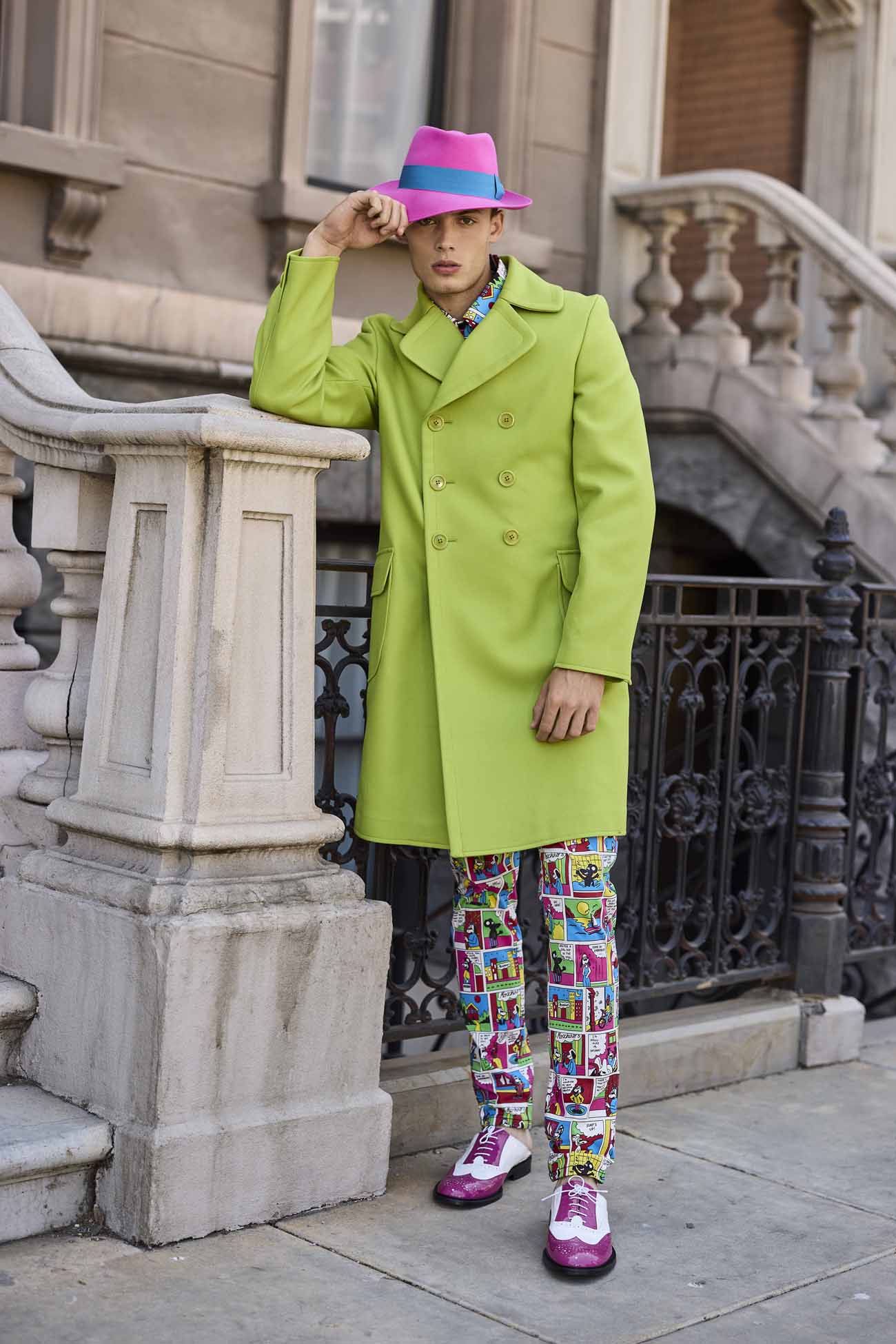 Moschino Spring Summer 2022 Men et Moschino Cruise 2022 Resort by RUNWAY MAGAZINE