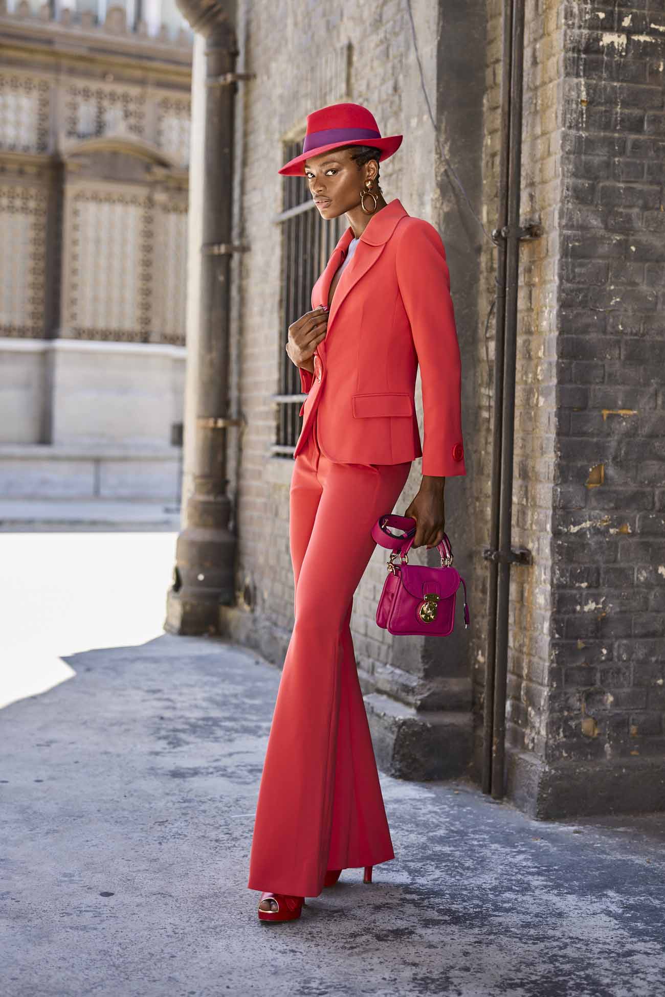 Moschino Spring Summer 2022 Men et Moschino Cruise 2022 Resort by RUNWAY MAGAZINE