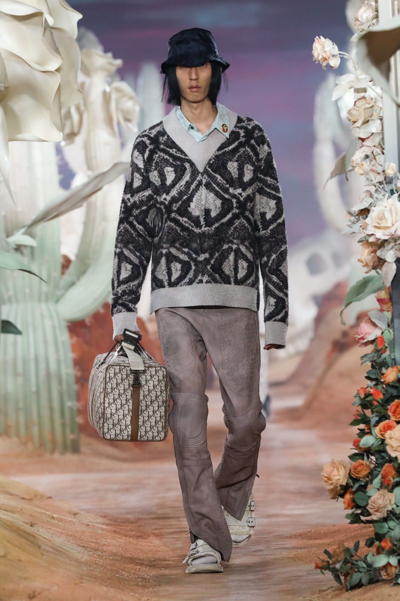 ディオール春夏2022年メンズ RUNWAY マガジン