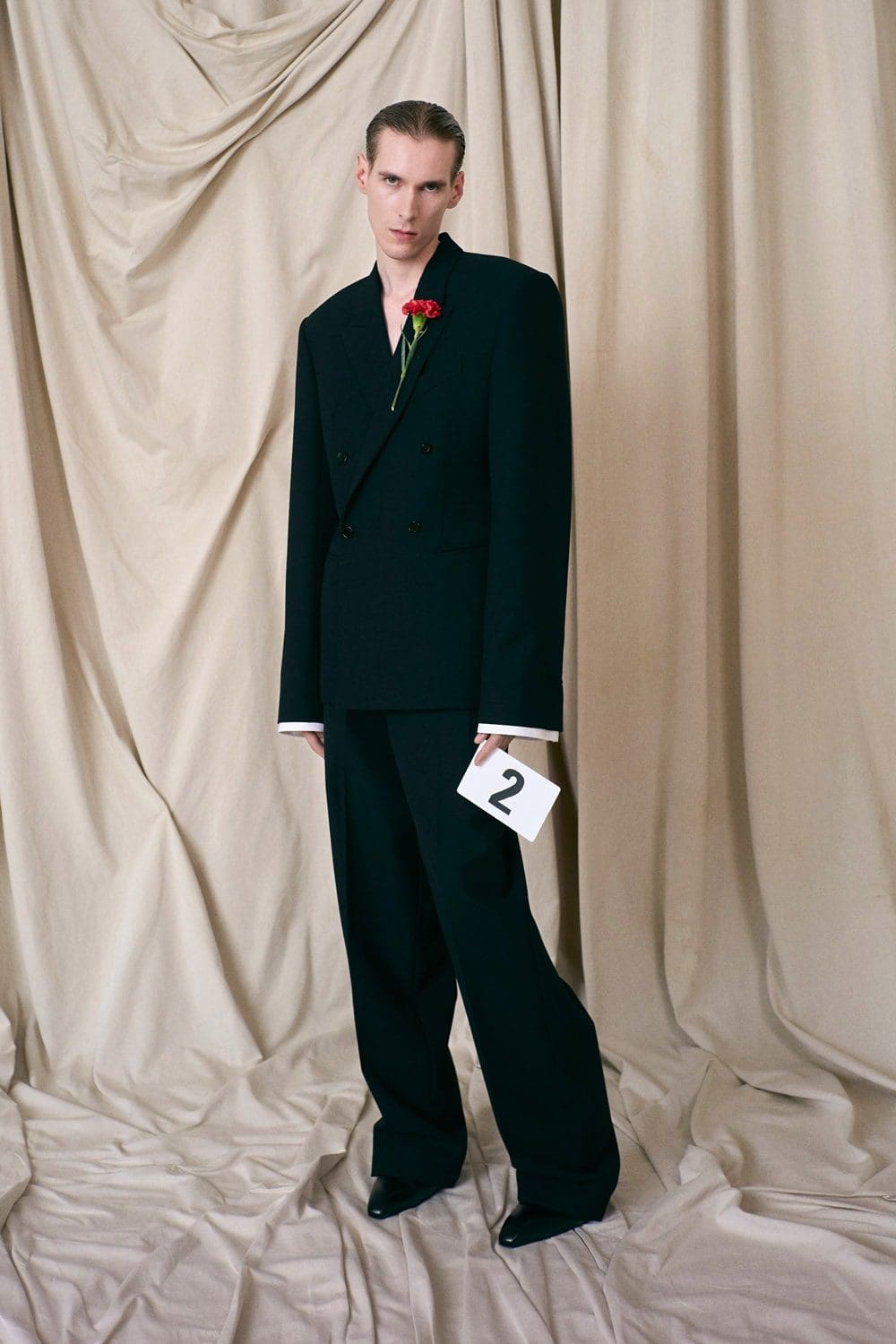 Balenciaga Haute Couture Autunno Inverno 2021-2022 by RUNWAY MAGAZINE