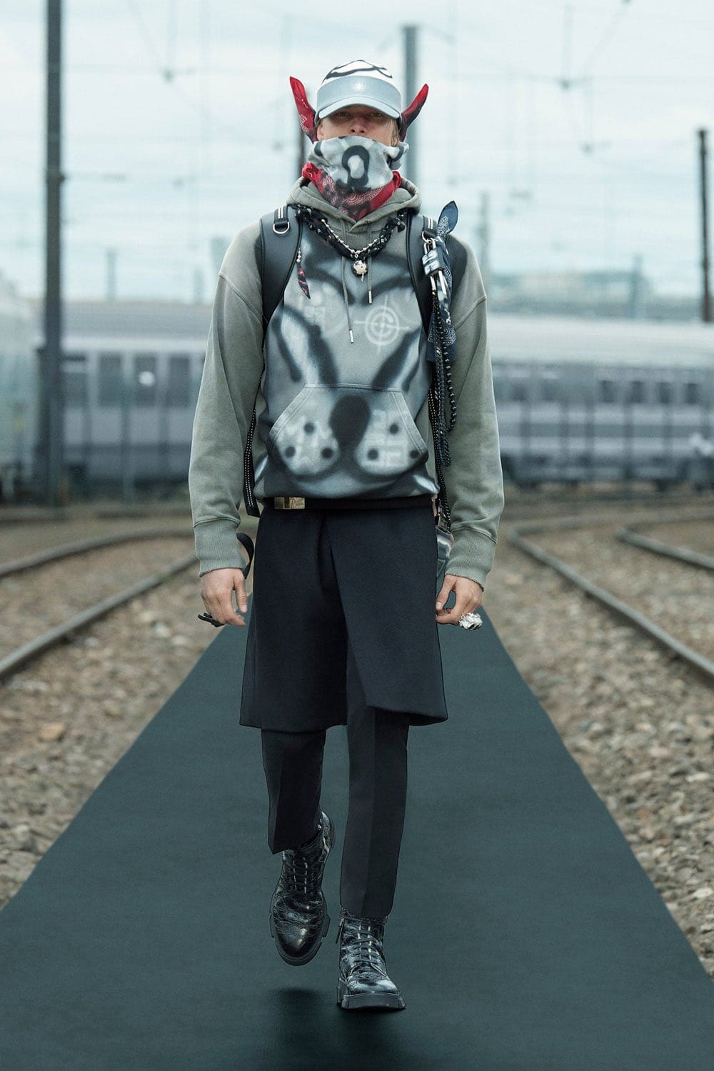 Givenchy Resort 2022 by RUNWAY MAGAZINE