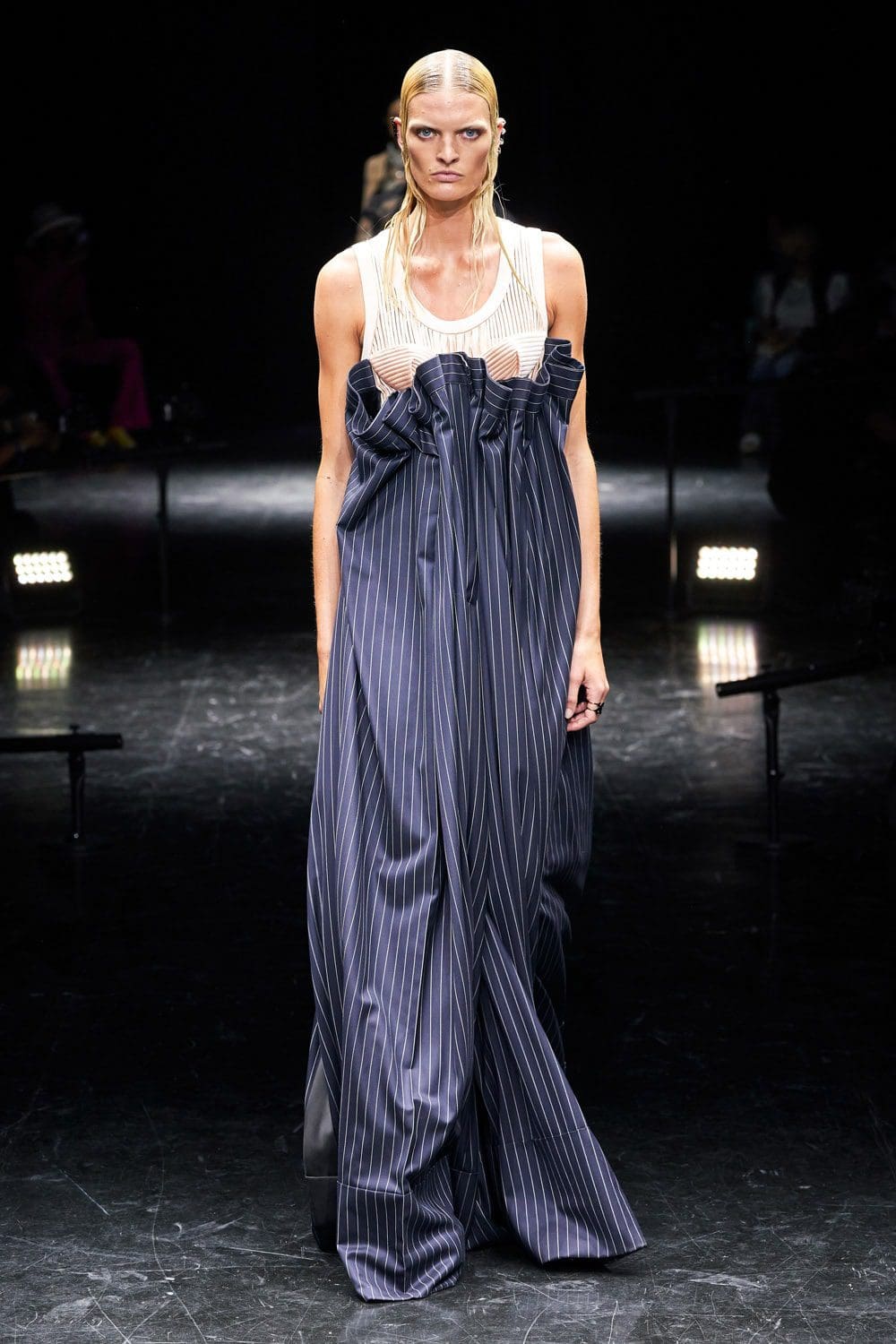 Jean Paul Gaultier x Sacai 的 Chitose Abe Couture 2021-2022 秋冬系列 RUNWAY 杂志