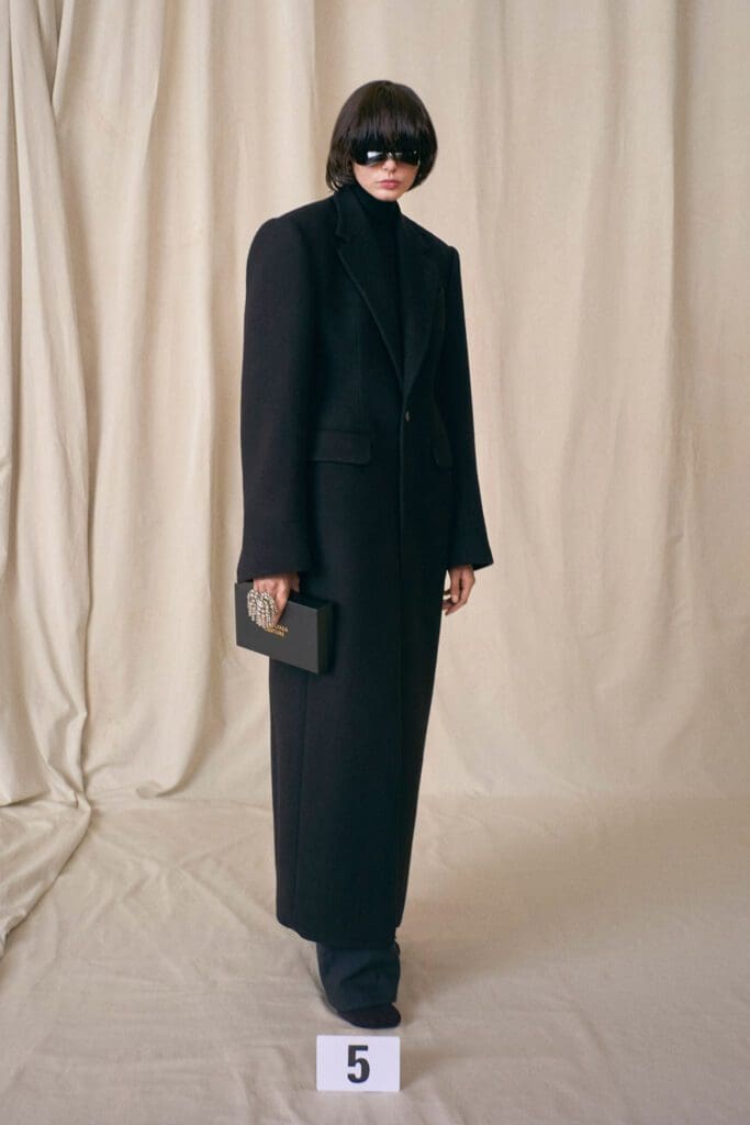 Balenciaga Haute Couture Fall Winter 2021-2022 by RUNWAY MAGAZINE